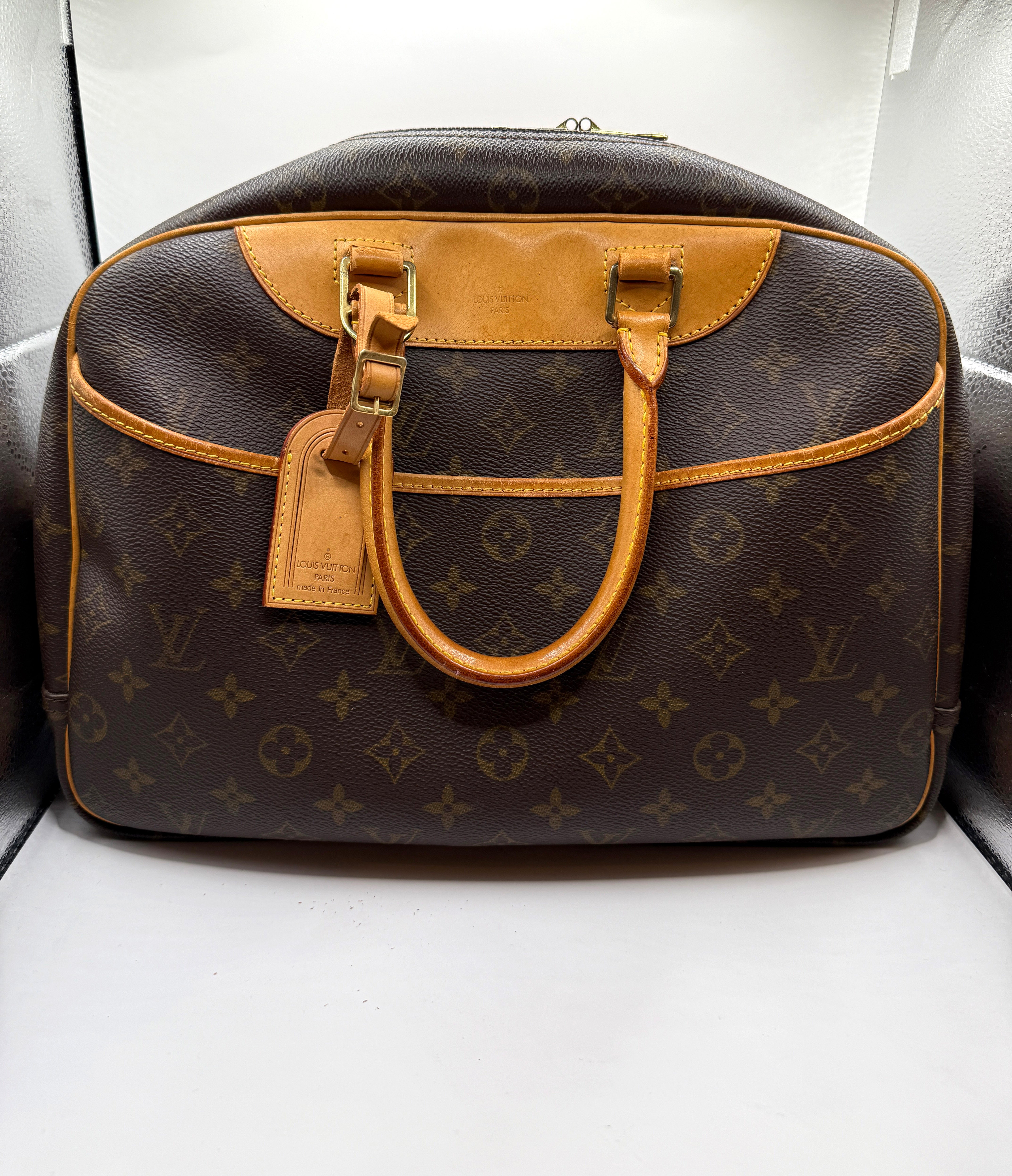 Louis Vuitton - Deauville Monogram