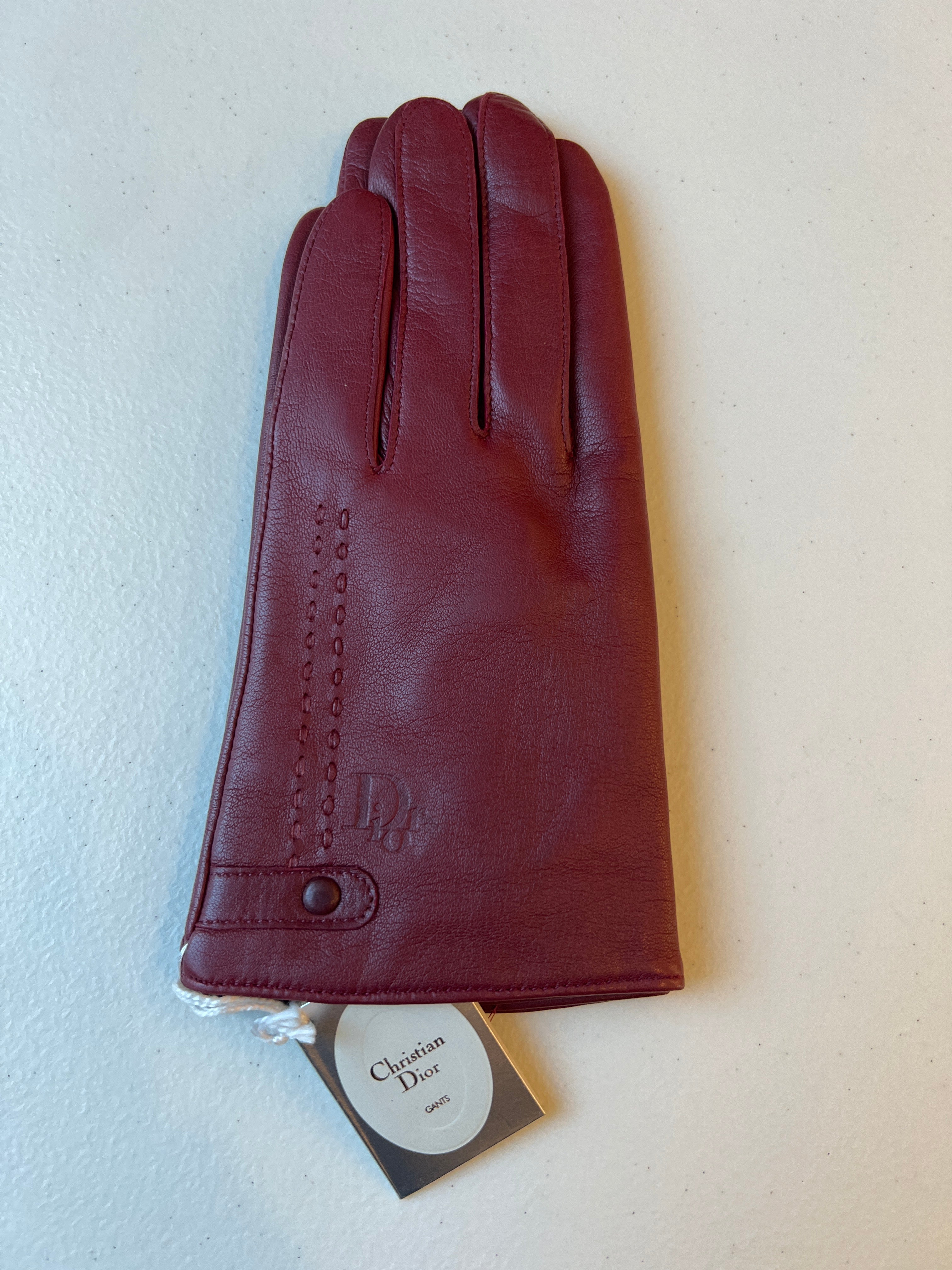 DIOR - Paire de gants en cuir