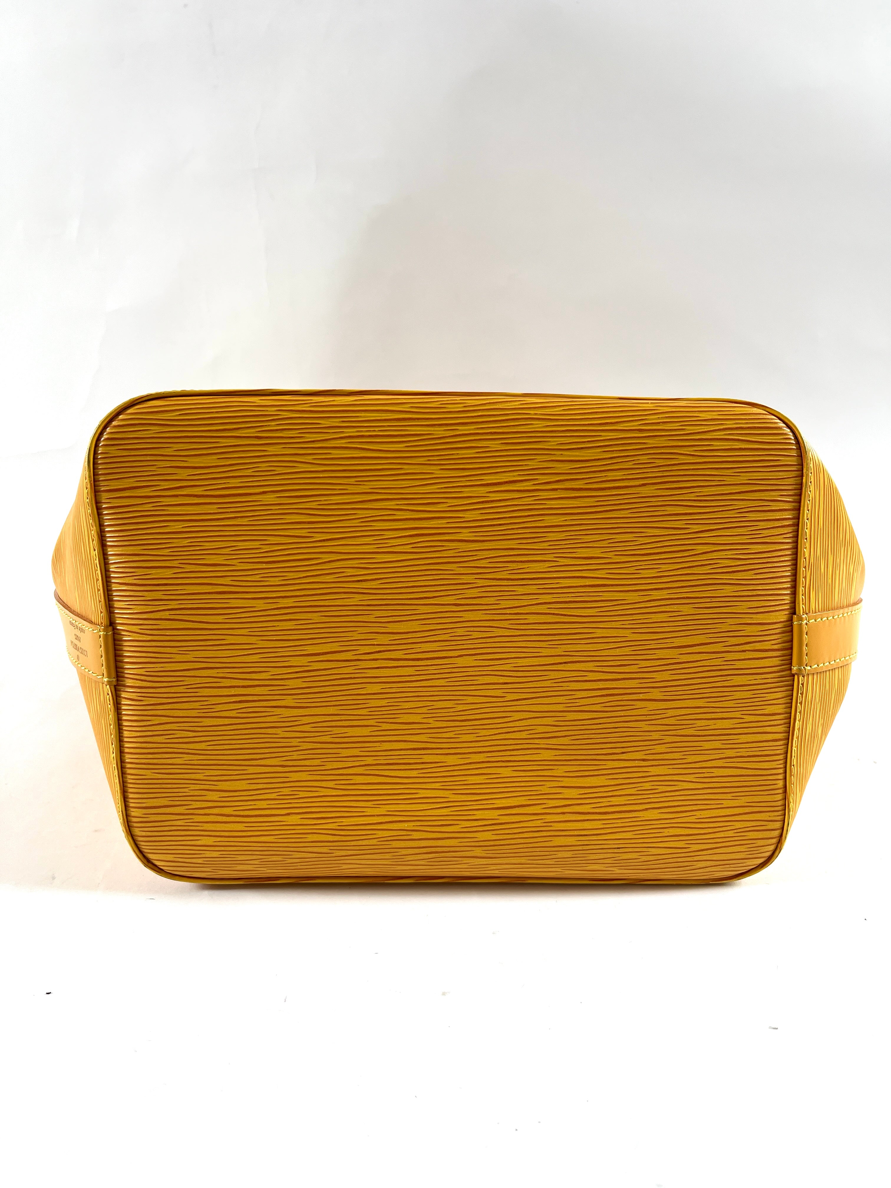 Louis Vuitton - Noé PM Cuir Epi Jaune