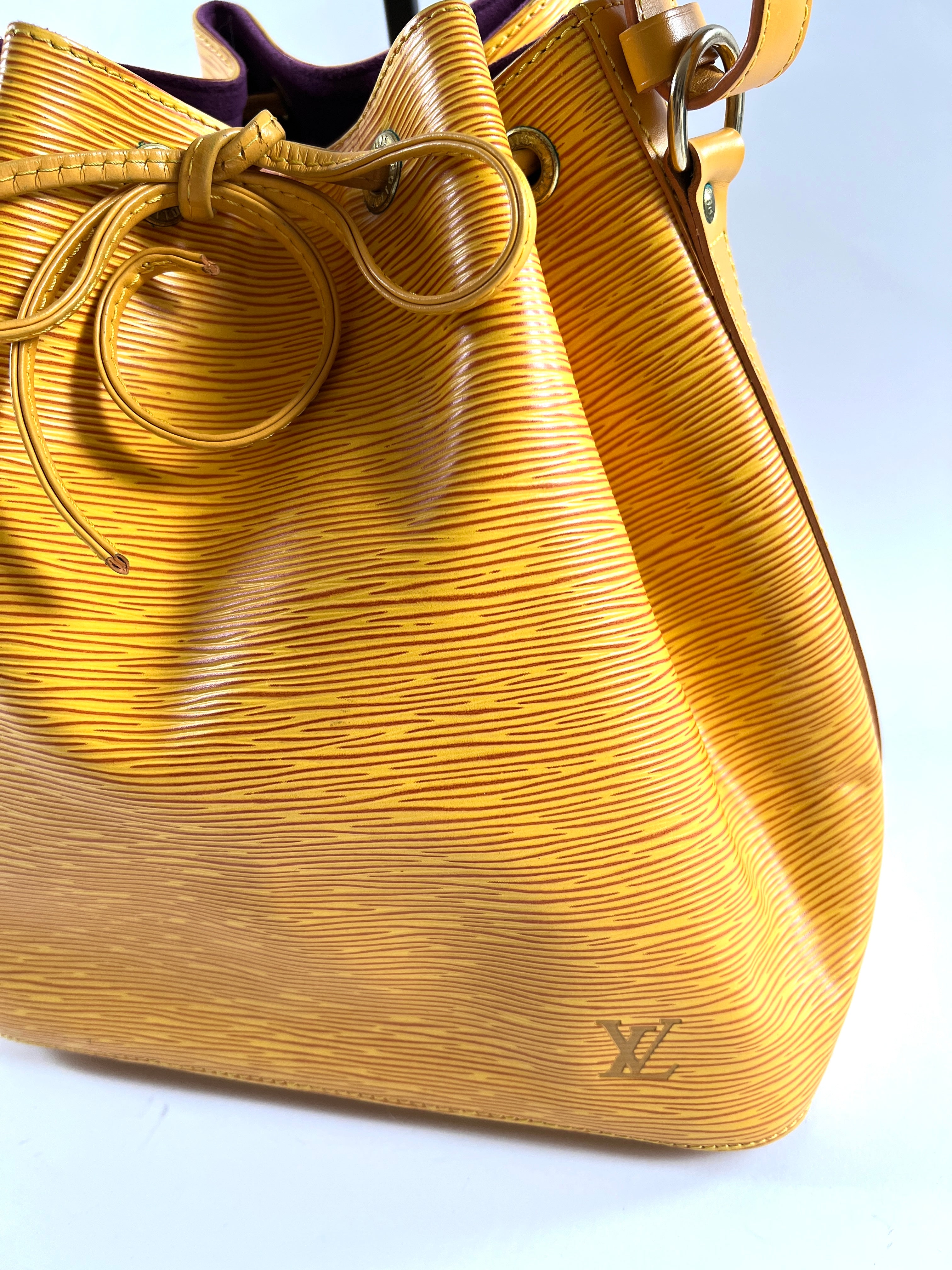 Louis Vuitton - Noé PM Cuir Epi Jaune