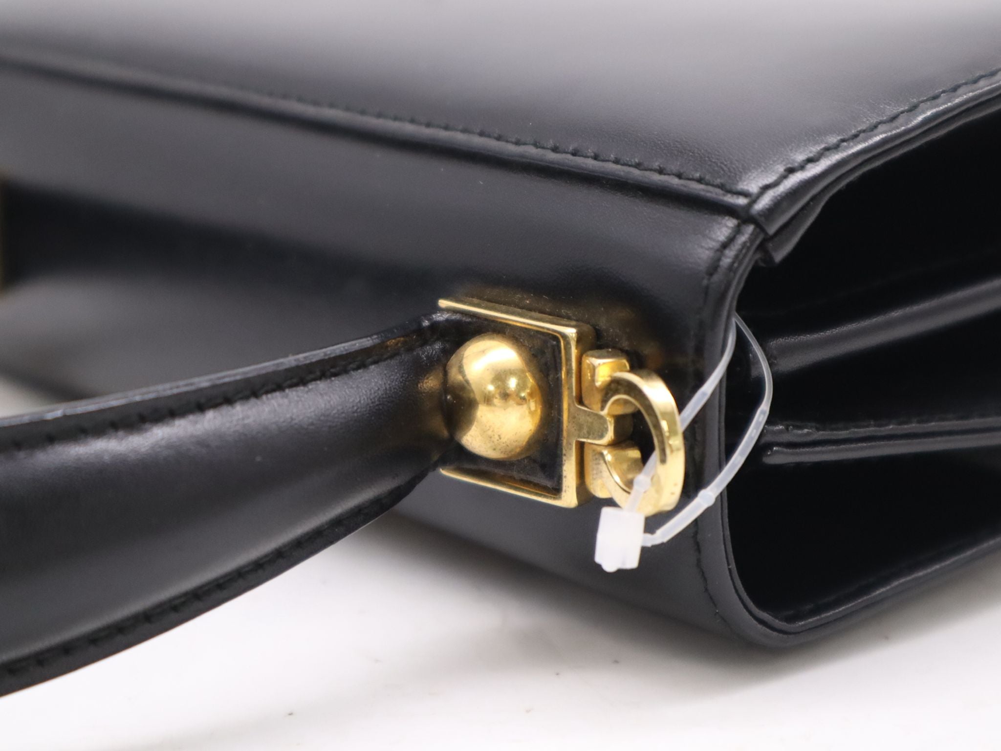 Salvatore Ferragamo - Sac Vintage Gancini noir
