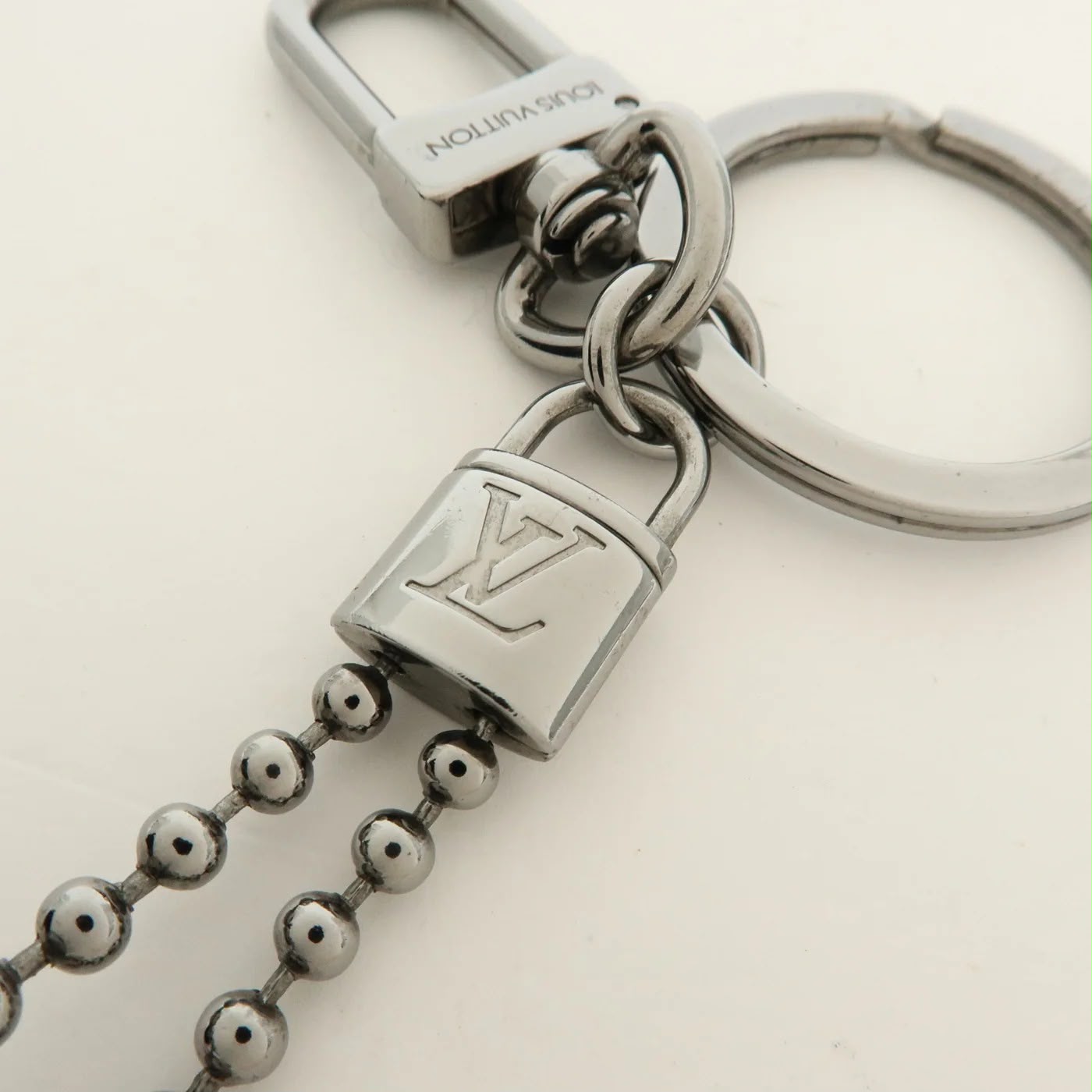Louis Vuitton - Porte-clés Plaque Monogram Eclipse