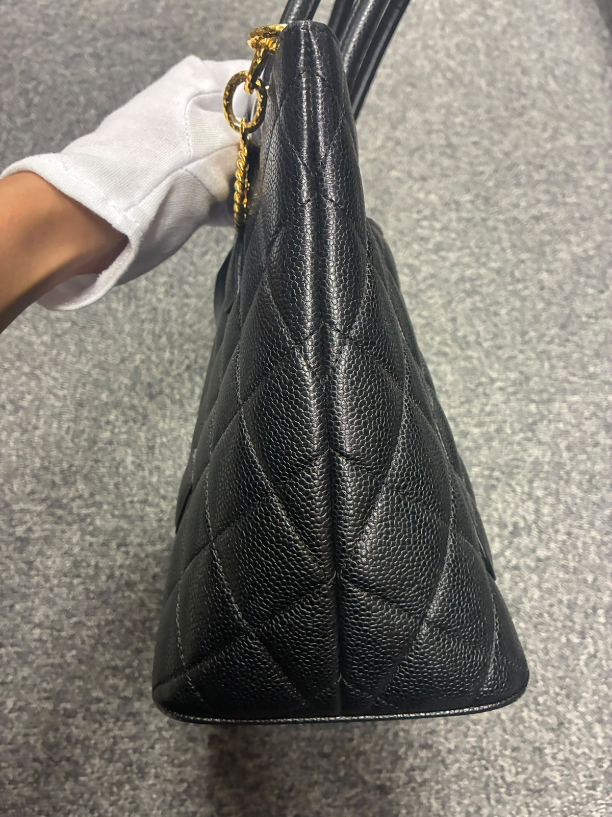 Chanel - Tote Médaillon - Noir