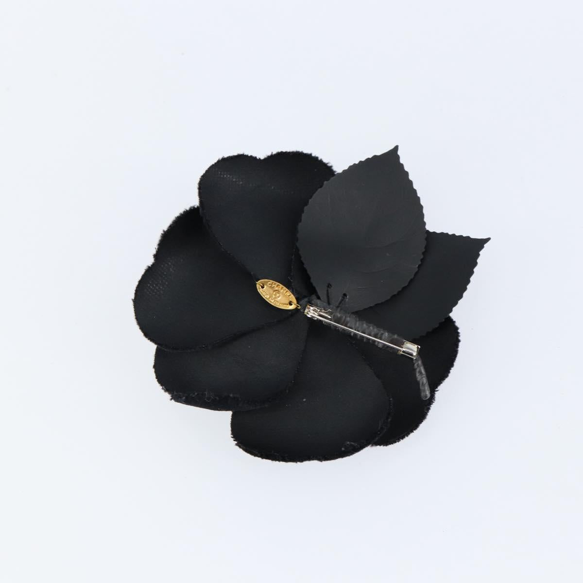 Chanel - Broche Camélia velour