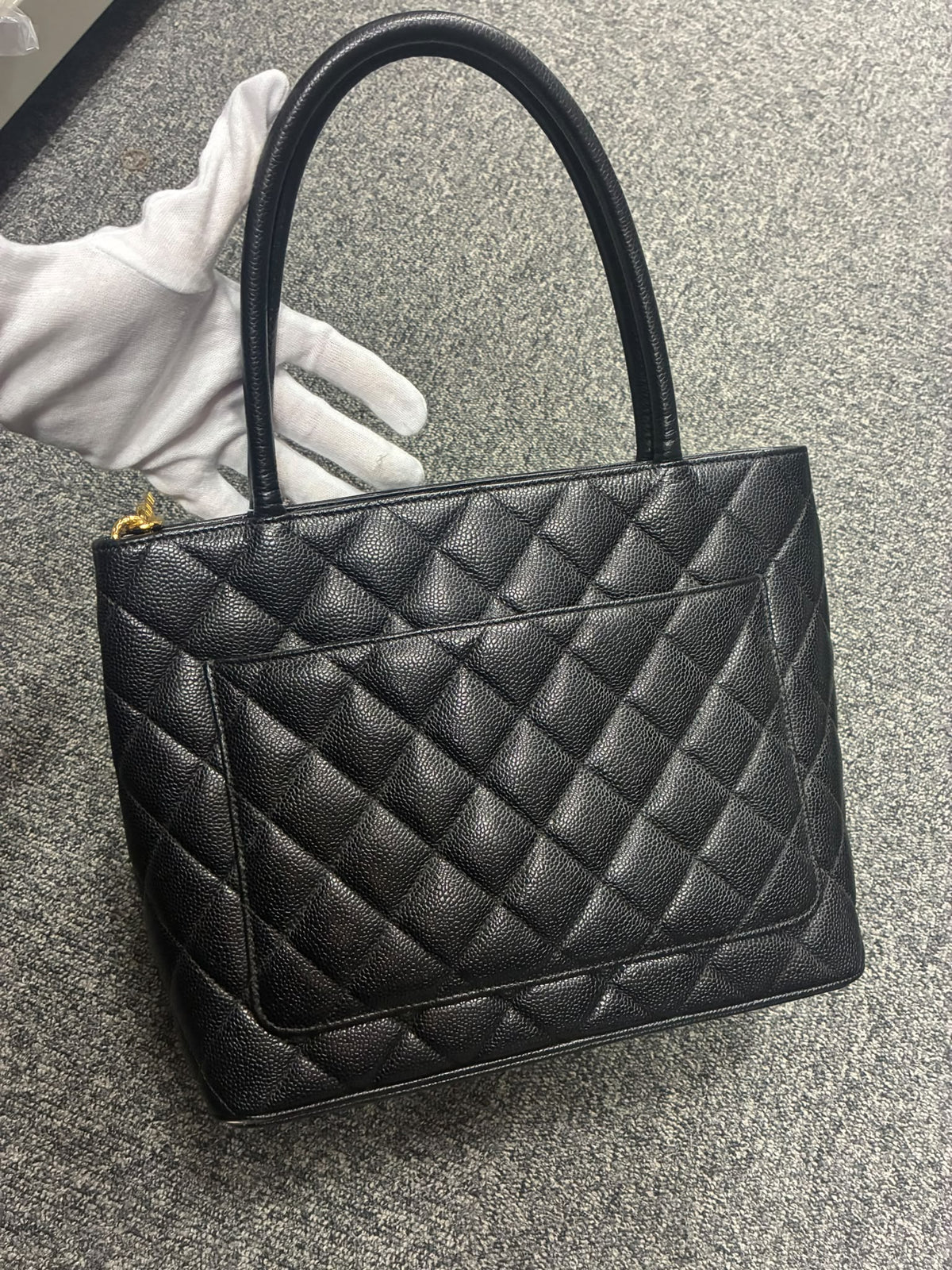 Chanel - Tote Médaillon - Noir