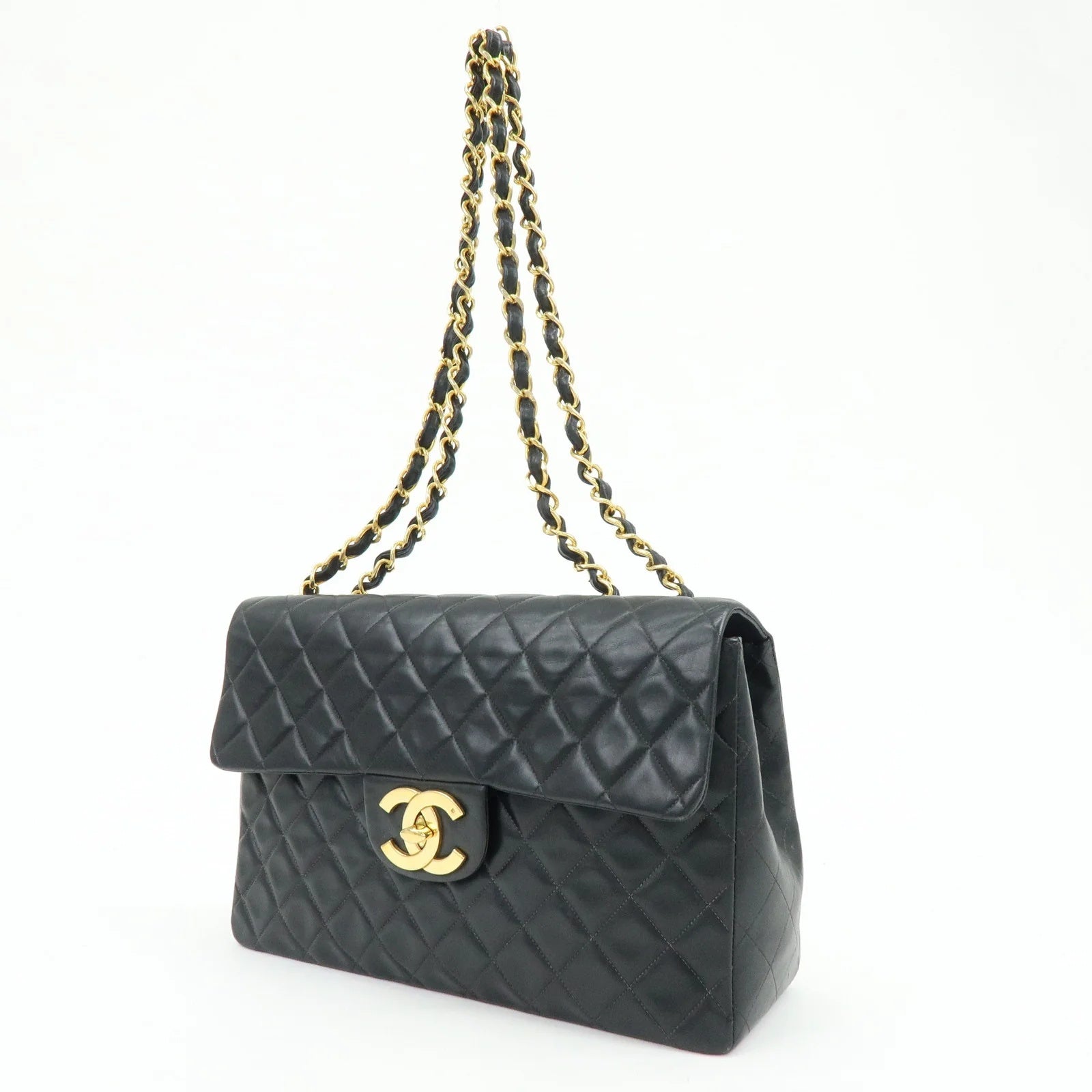 Chanel - Timeless Maxi Jumbo