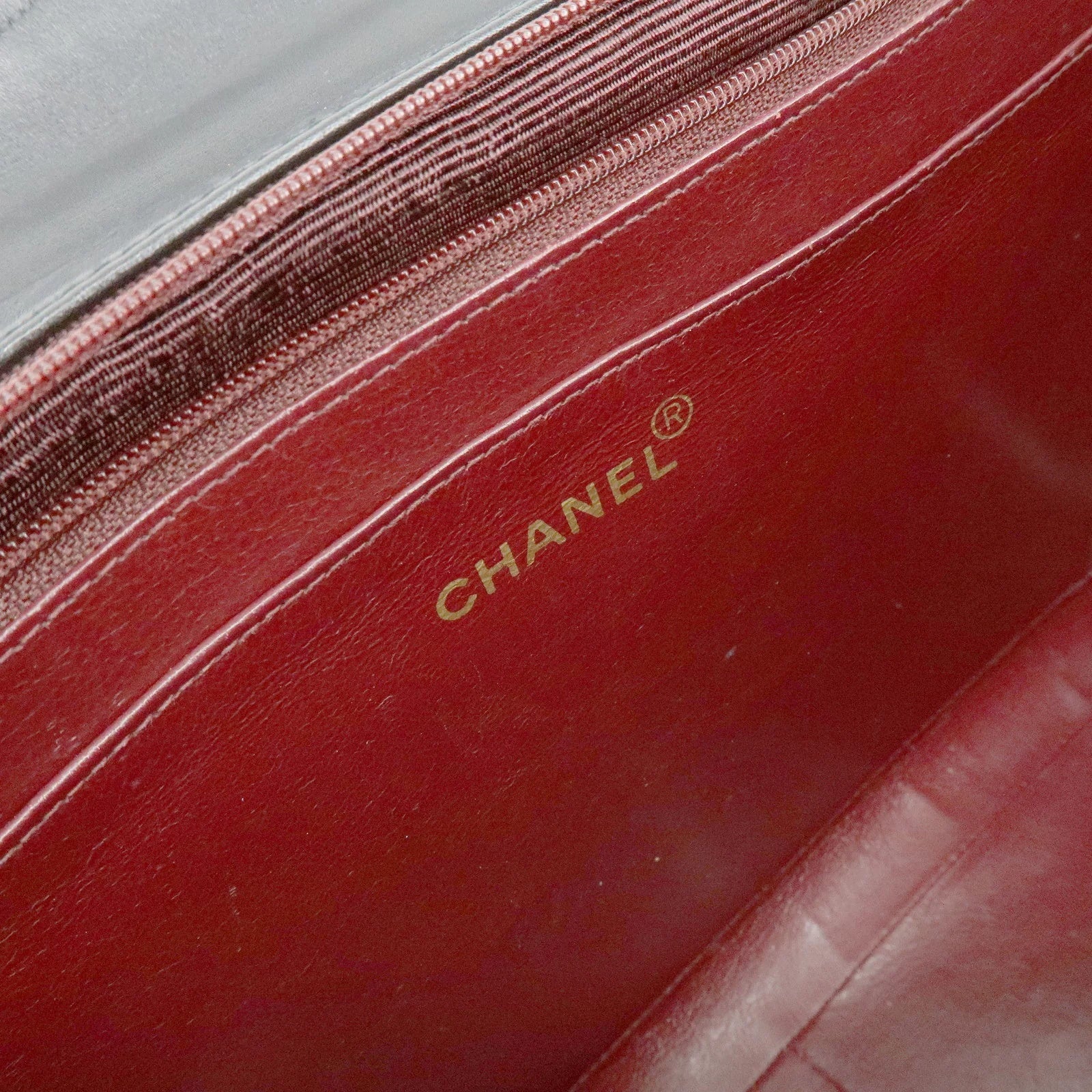 Chanel - Timeless Maxi Jumbo