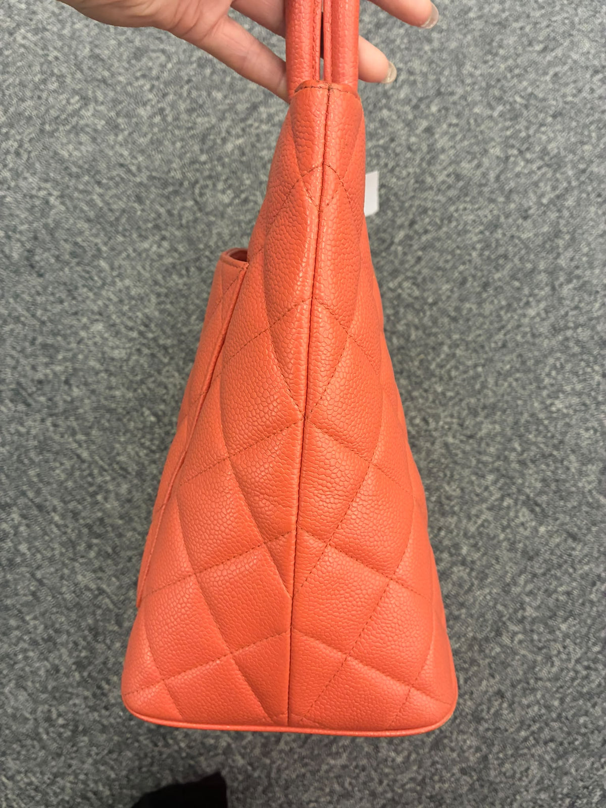 Chanel - Tote Médaillon - Saumon