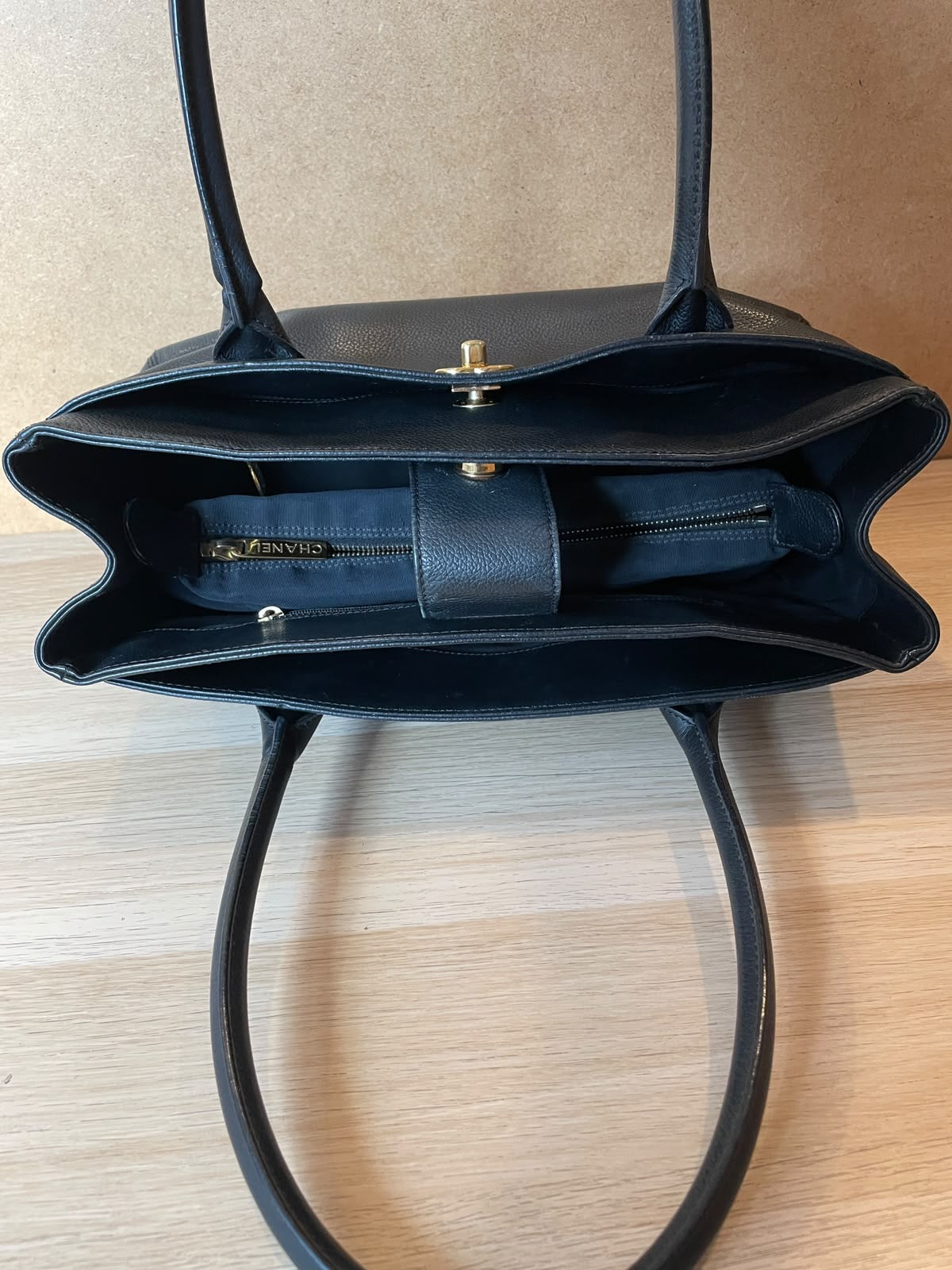 Chanel - Petit cabas cuir grainé Cerf Executive
