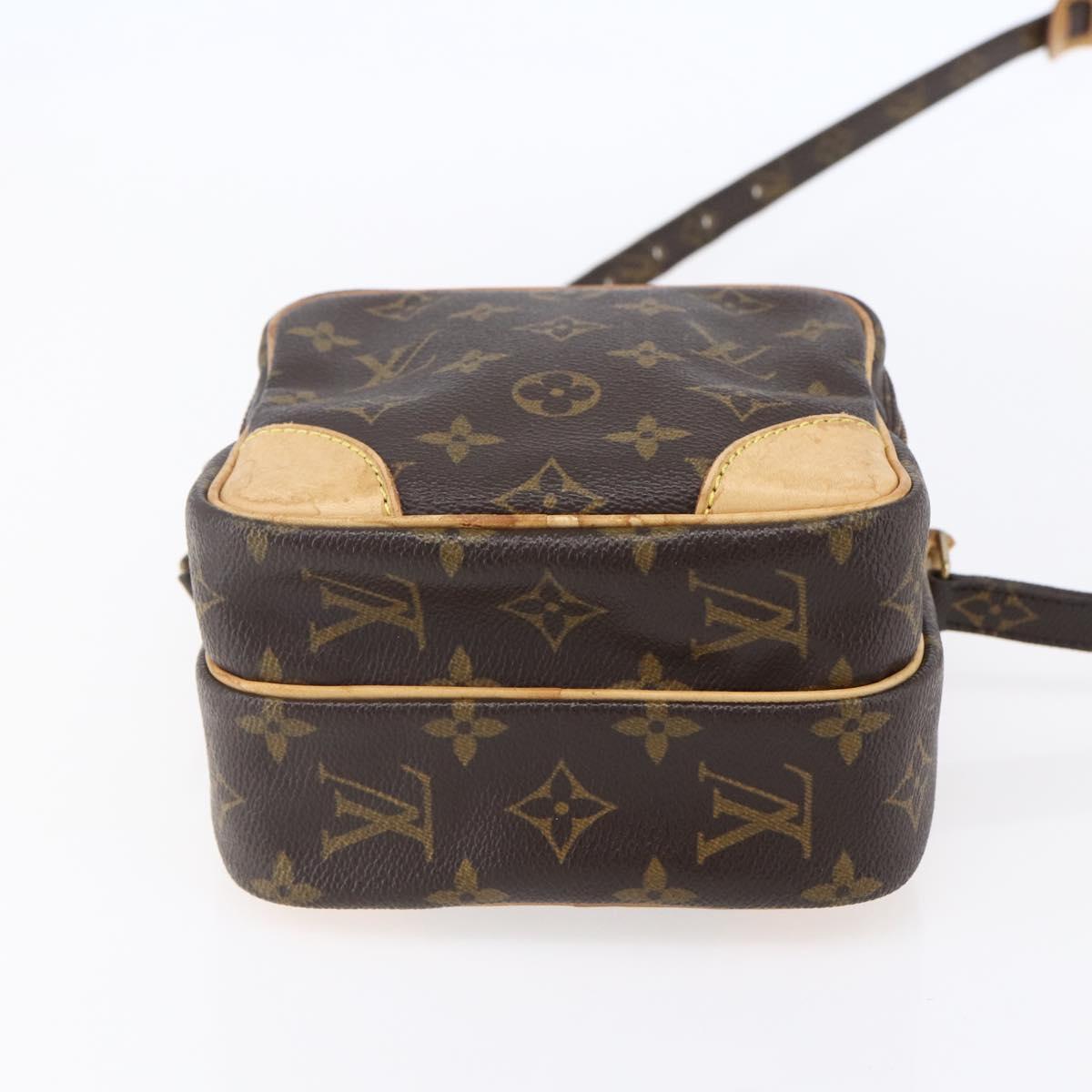 Louis Vuitton - Pochette Amazone