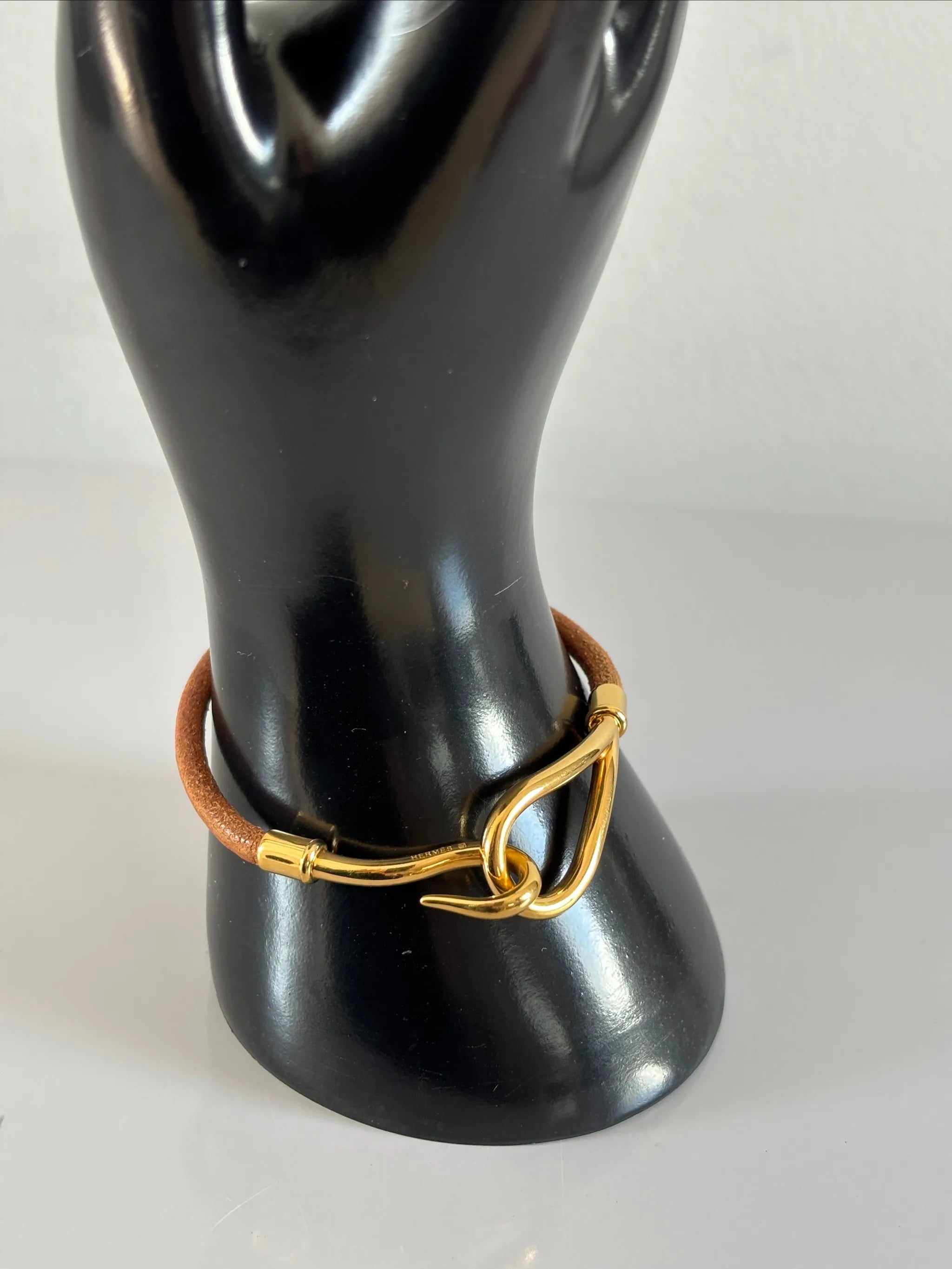 Bracelet jumbo cuir naturel fermoir métal doré