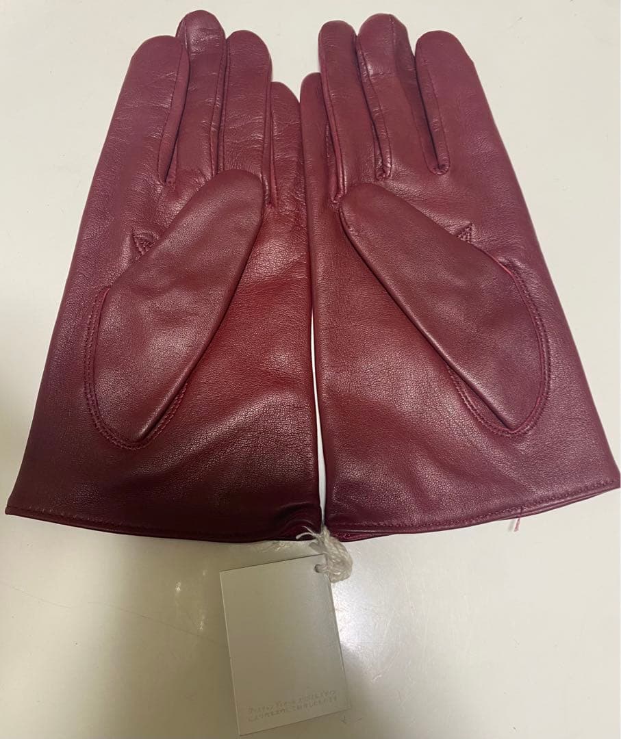 DIOR - Paire de gants en cuir