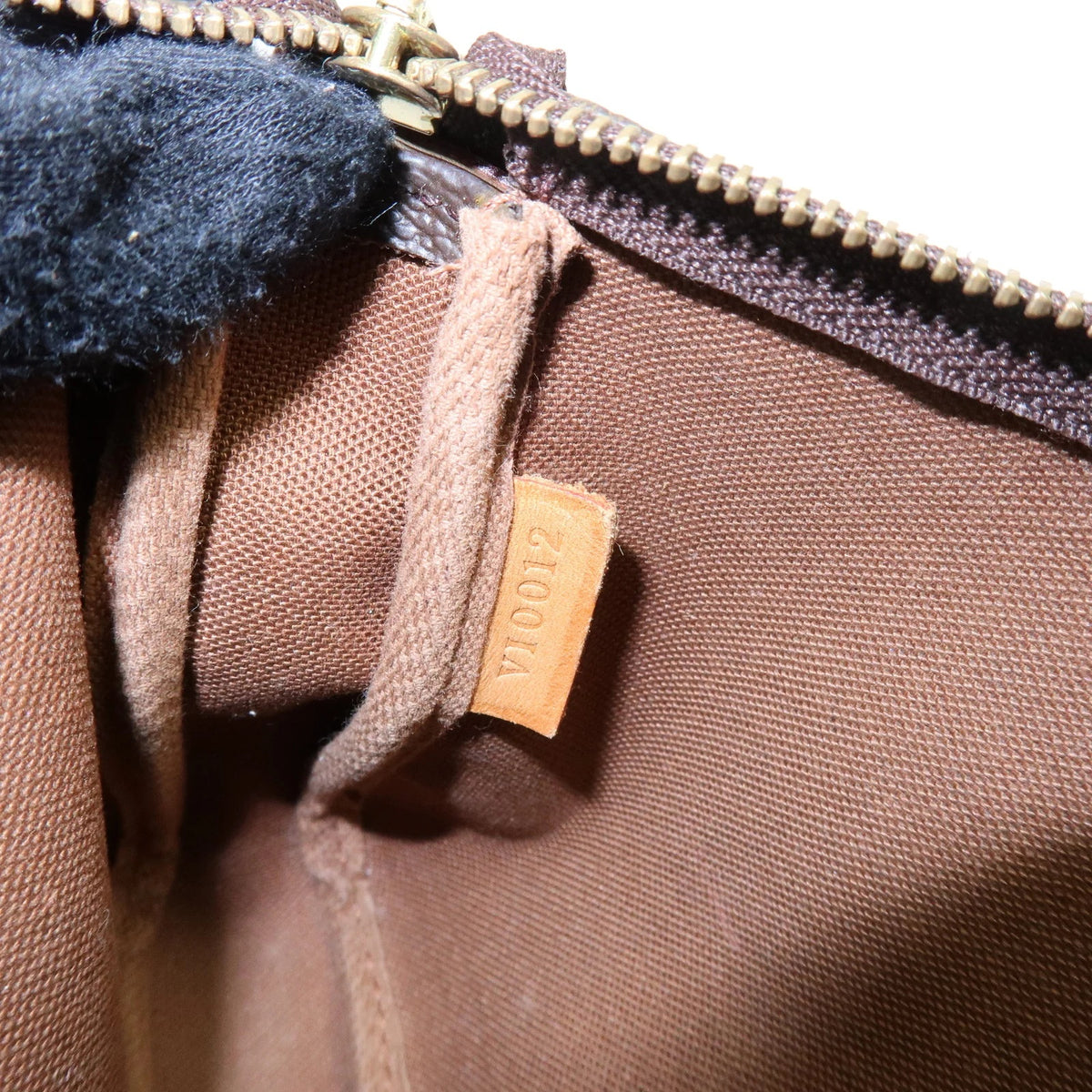 Louis Vuitton - Pochette accessoires monogram