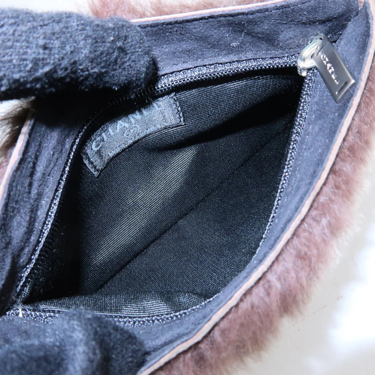 Chanel - Sac Shopper en fourrure de Lapin vintage