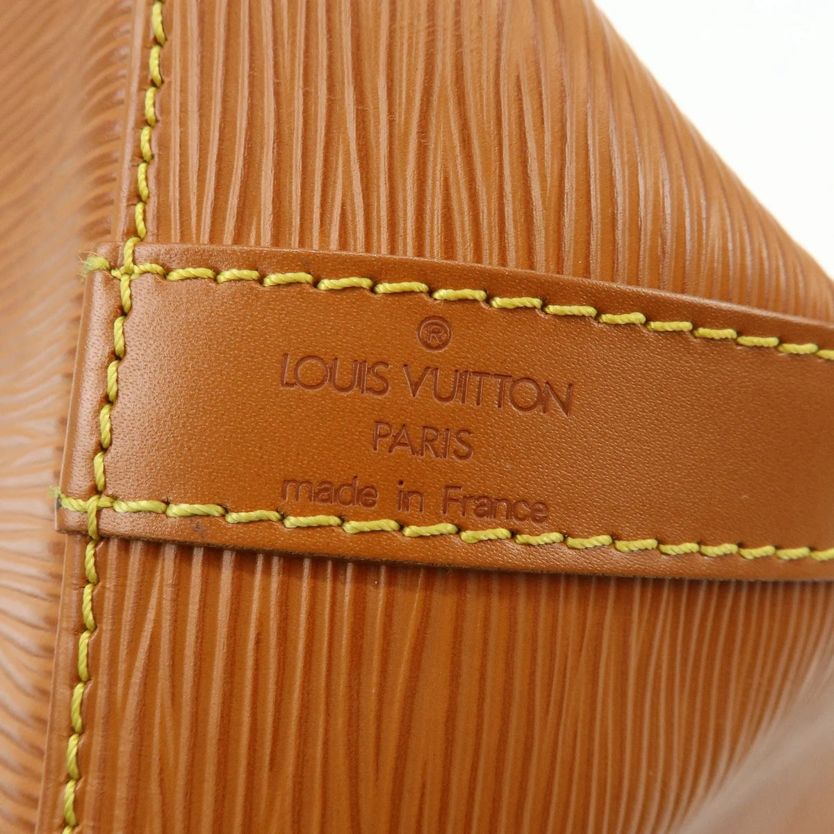 Louis Vuitton - Petit Noé Cuir épi Gold